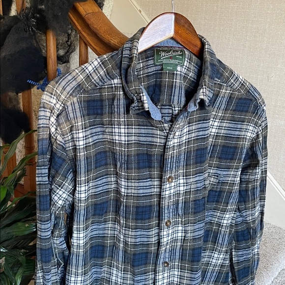 Woolrich Men's Navy and White Plaid Shirt - Picture 2 of 9